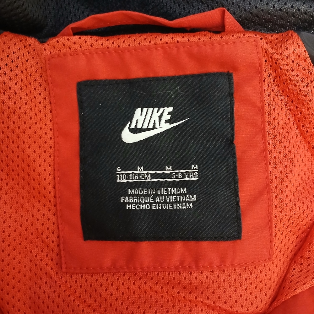 Nike Boys Red Black Dri-FIT Hooded Windbreaker Jacket Size 6 NWT - Picture 8 of 11